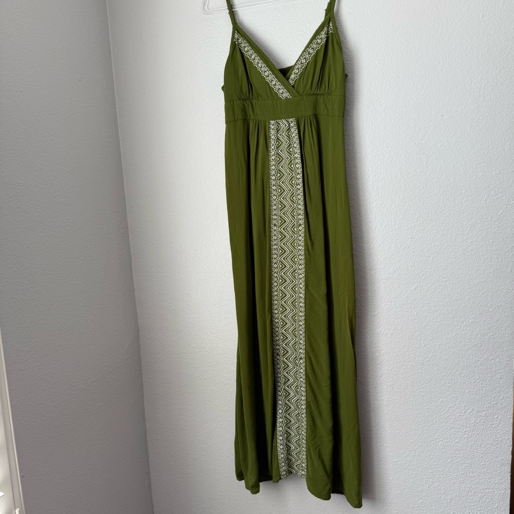 Apt.9 women’s olive green maxi dress Embroidered Boho Festival Hippie Nature